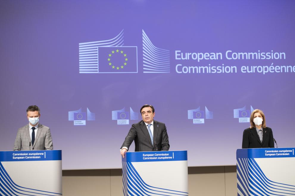 Eric Mamer, Chief Spokesperson of the European Commission, Margaritis Schinas, and Stella Kyriakides