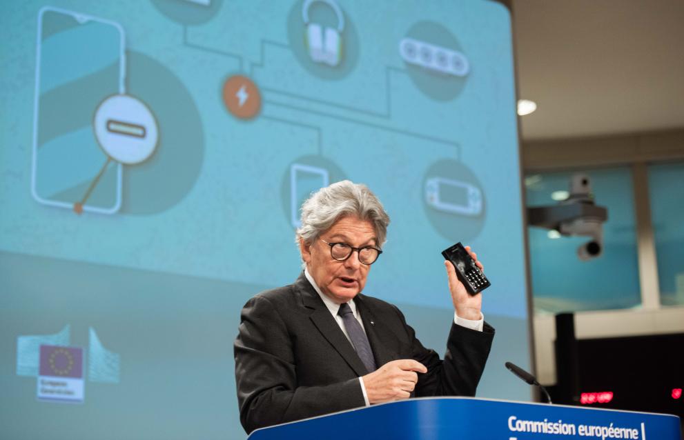 Kraj nezadovoljstva potrošača i e-otpada: Komisija predlaže jedinstveni punjač za elektroničke uređaje